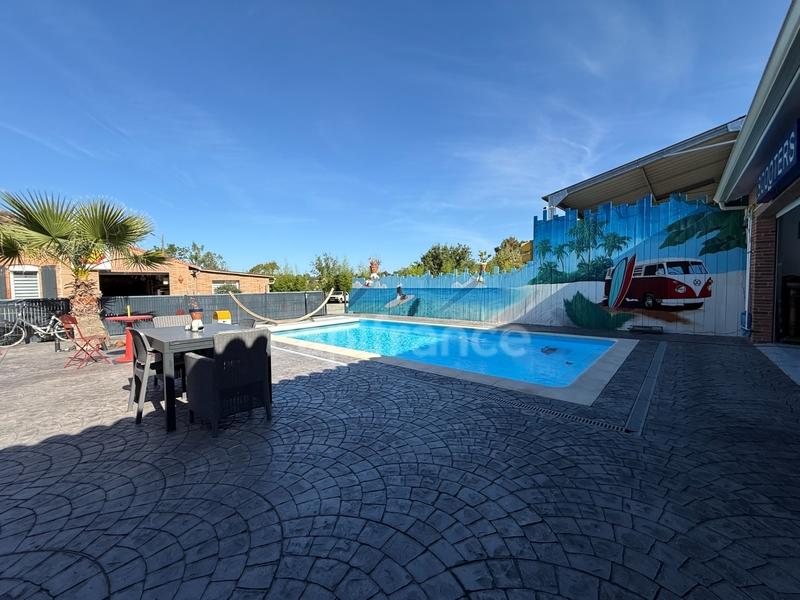 Corps de ferme - 240 m² - 8 pièces