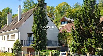 Maison - 185 m² - 8 pièces