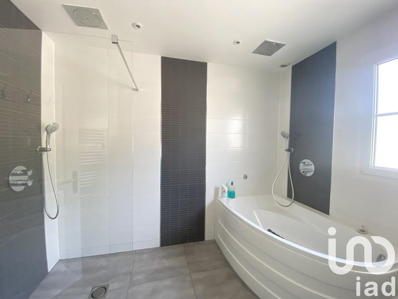 Maison - 143 m² - 6 pièces