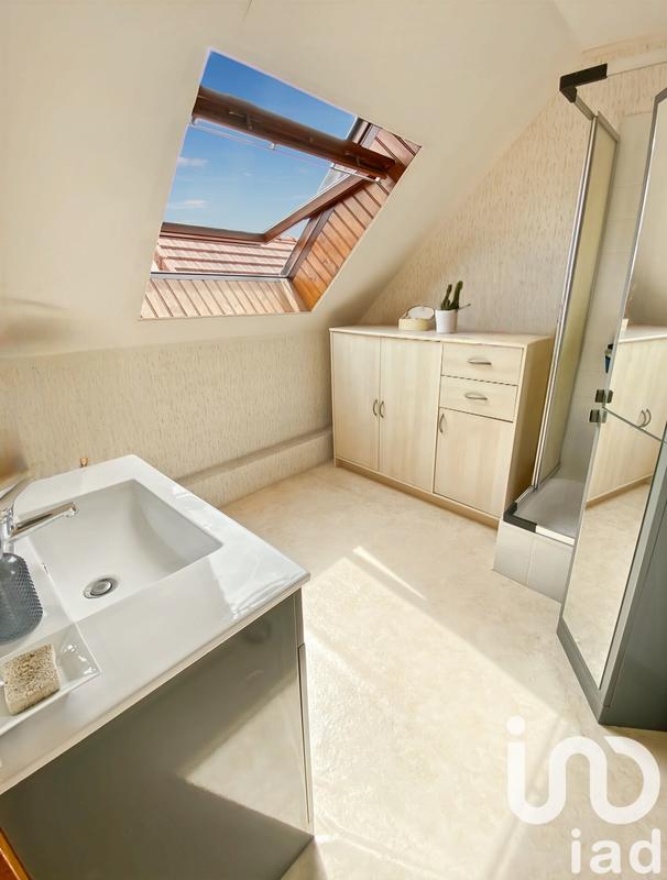 Maison - 96 m² - 6 pièces