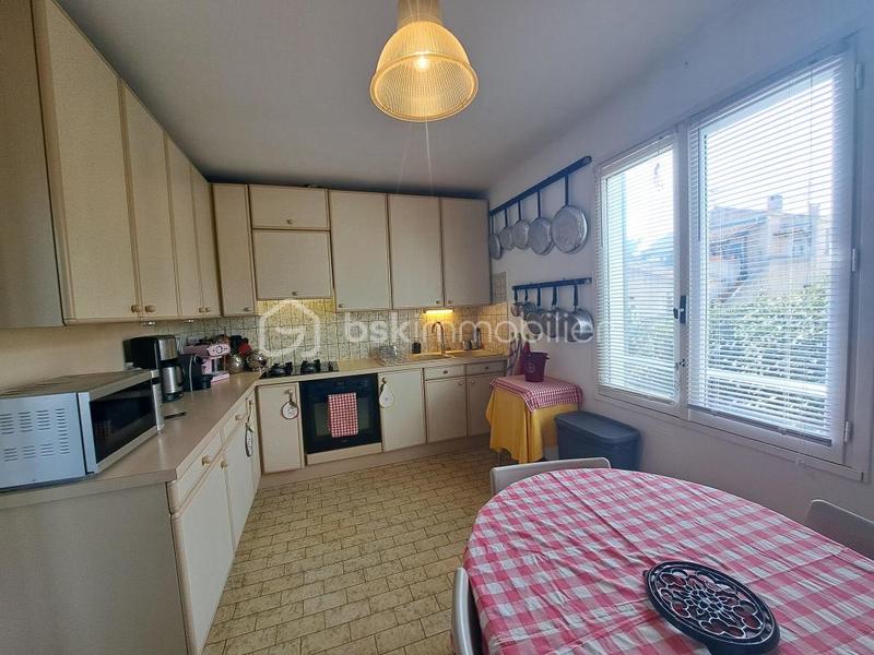 Maison - 99 m² - 5 pièces