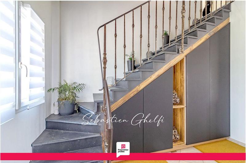 Maison - 174 m² - 8 pièces