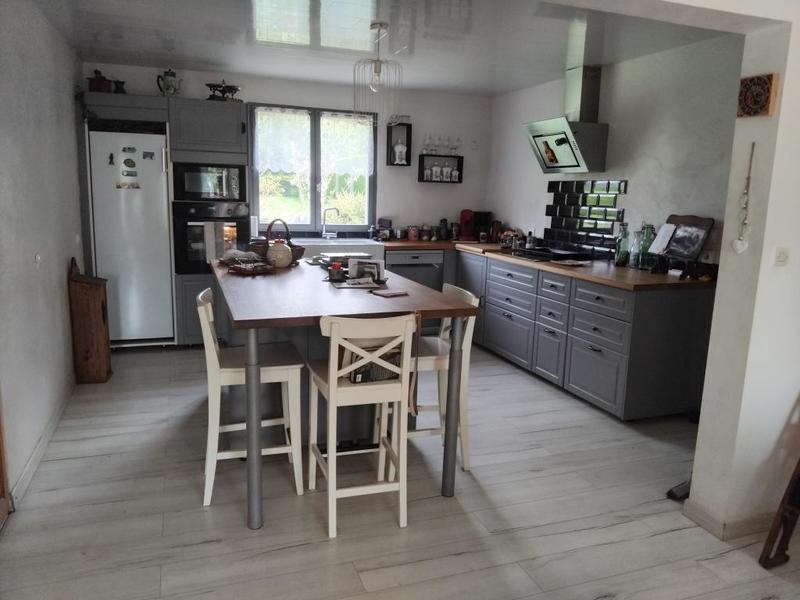 Maison - 182 m² - 9 pièces