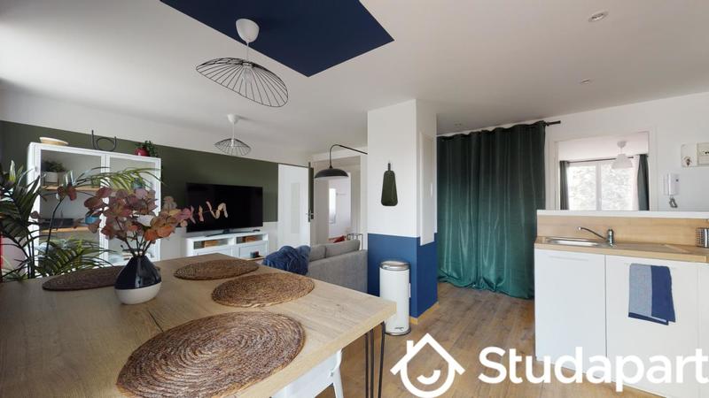 Chambre - 10 m² - 1 pièce