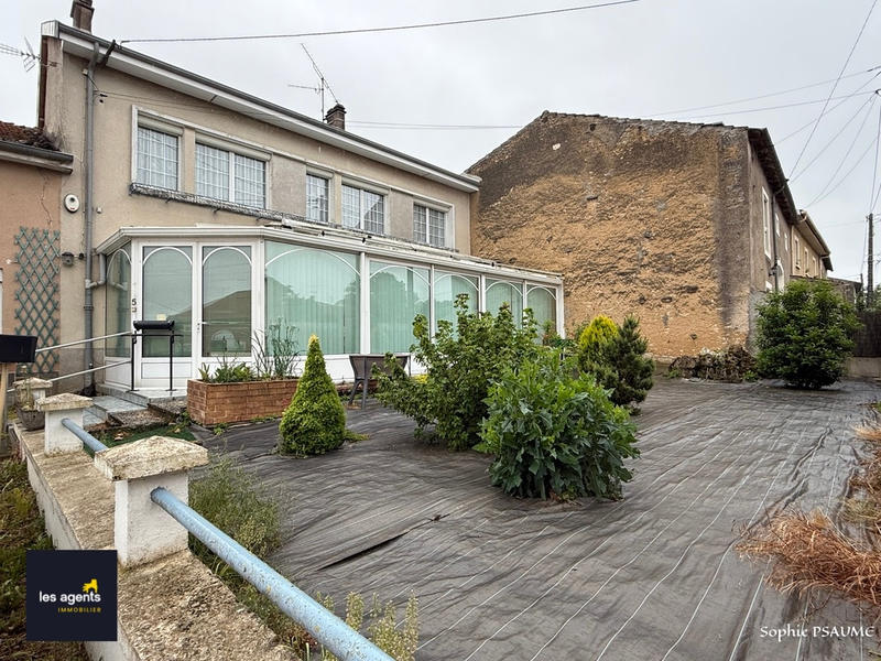 Maison - 240 m² - 9 pièces