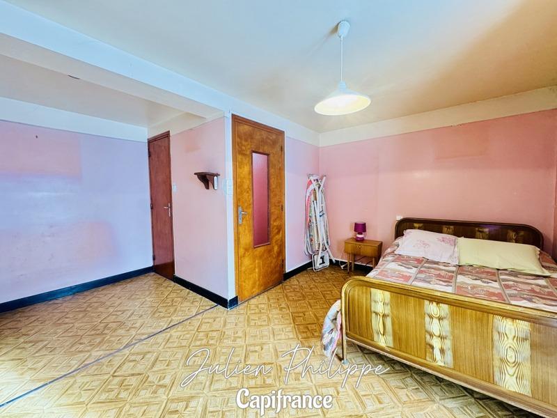 Maison - 96 m² - 5 pièces