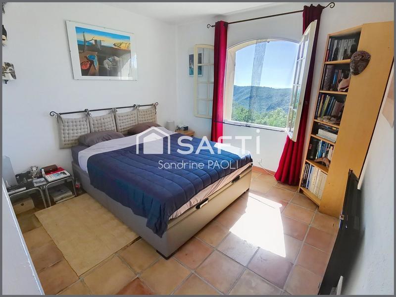 Maison - 122 m² - 4 pièces