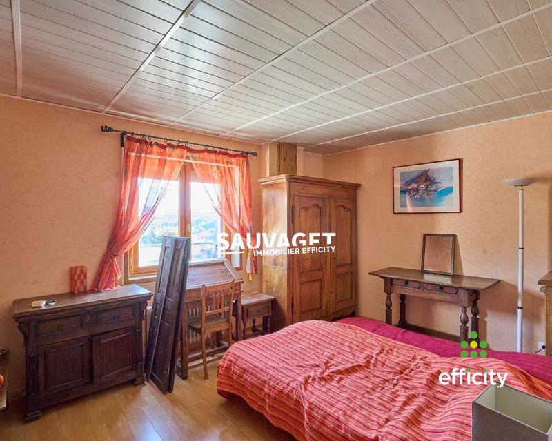 Maison - 320 m² - 11 pièces