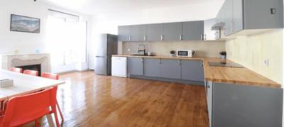 Chambre - 18 m² - 7 pièces