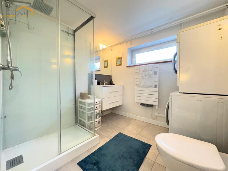 Maison - 200 m² - 6 pièces