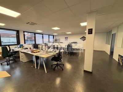 Bureau - 230 m²