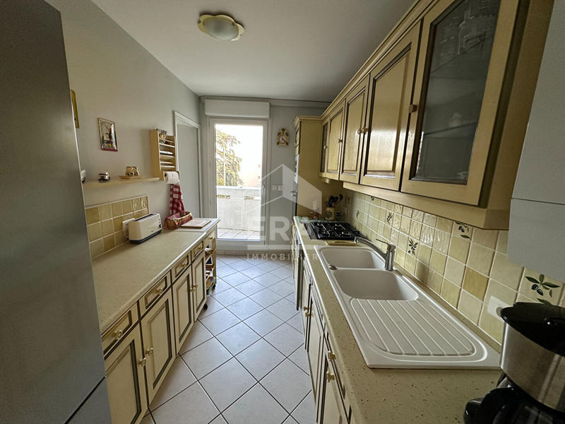 Appartement - 82 m² - 3 pièces