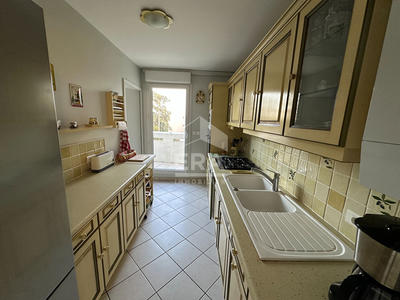 Appartement - 82 m² - 3 pièces