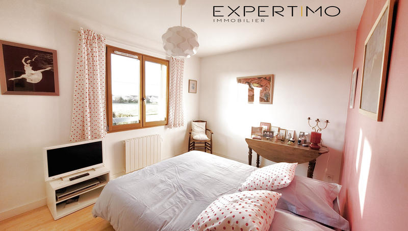 Maison - 200 m² - 8 pièces