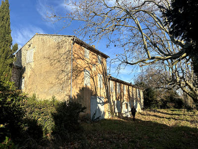 Maison - 420 m² - 8 pièces