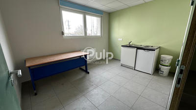 Bureau - 101 m² - 4 pièces