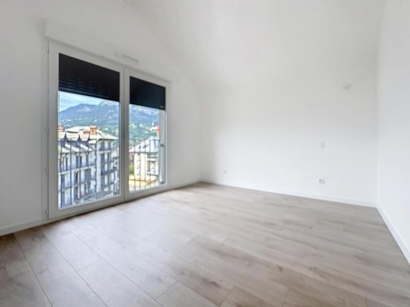 Appartement - 92 m² - 4 pièces