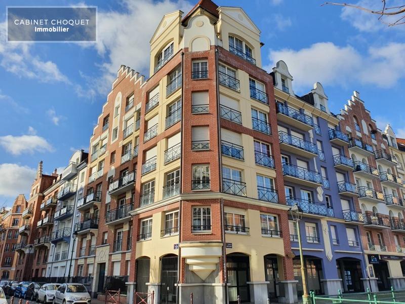 Studio - 30 m² - 1 pièce