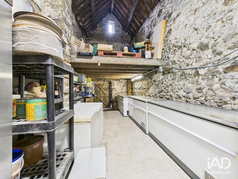 Local commercial - 244 m²