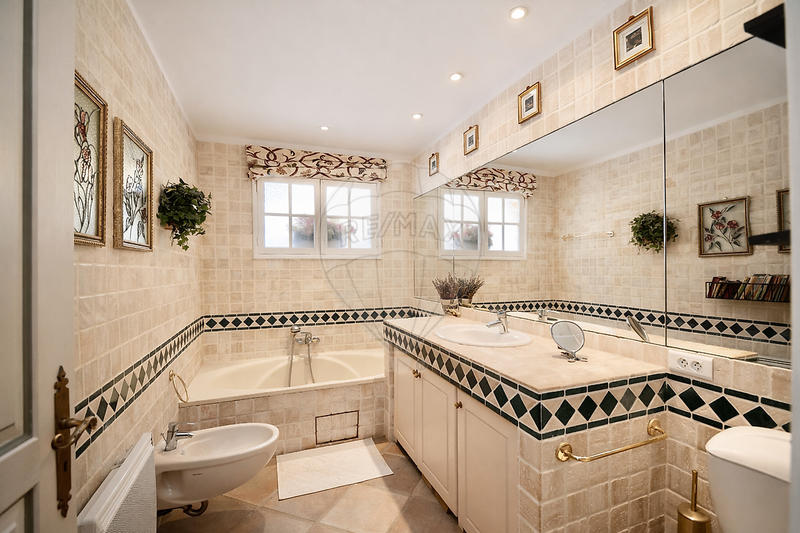 Villa - 185 m² - 6 pièces