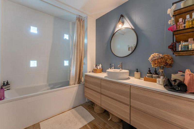 Appartement - 75 m² - 4 pièces