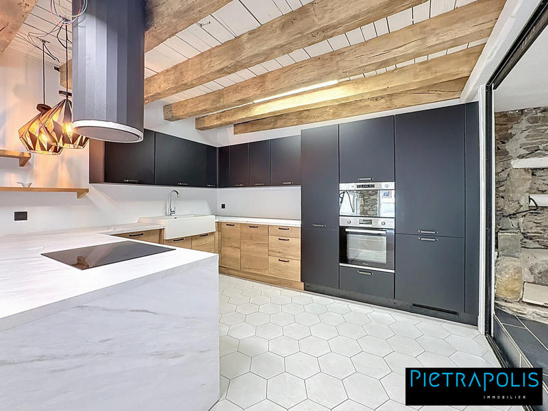 Maison - 136 m² - 5 pièces