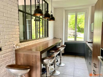 Maison - 147 m² - 7 pièces