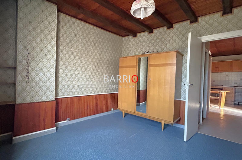 Maison traditionnelle - 255 m² - 12 pièces