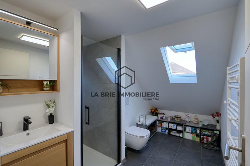 Maison - 128 m² - 7 pièces