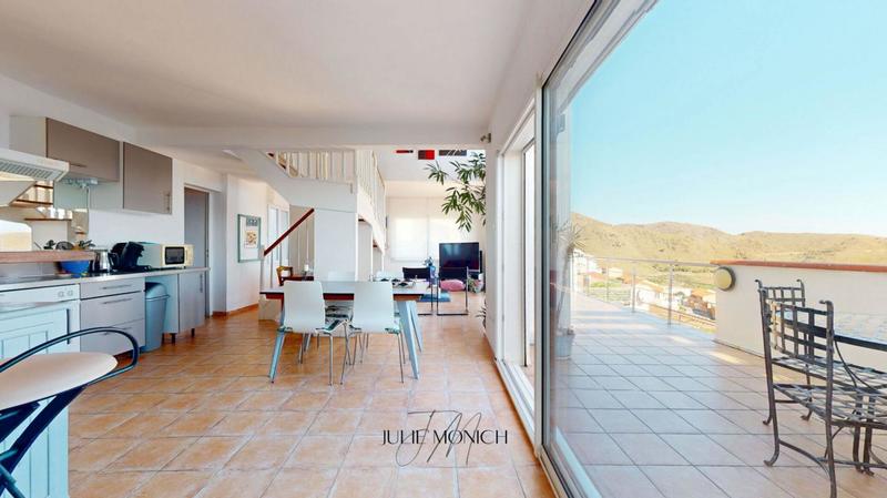 Appartement - 99 m² - 6 pièces