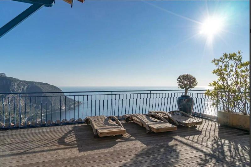 Maison - 162 m² - 8 pièces