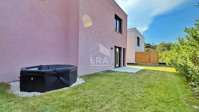 Maison - 92 m² - 4 pièces