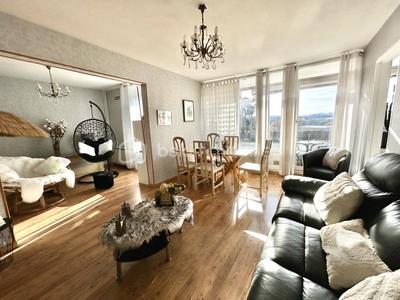 Appartement - 77 m² - 4 pièces