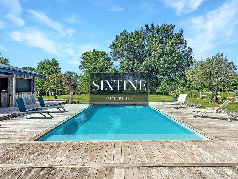 Maison contemporaine - 254 m² - 7 pièces