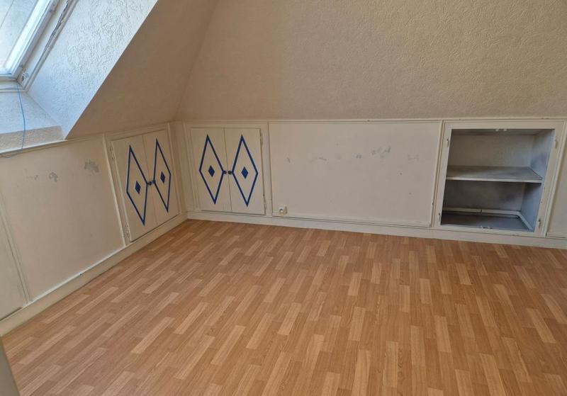 Maison - 240 m² - 9 pièces