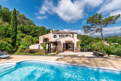 Villa - 235 m² - 7 pièces