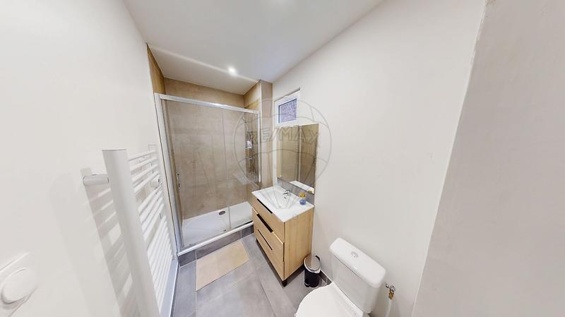 Local commercial - 190 m² - 6 pièces