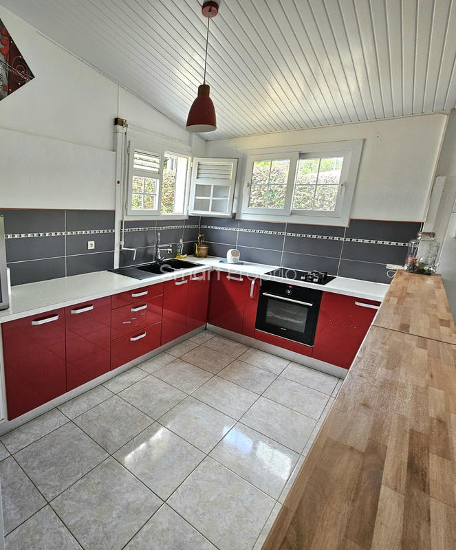 Maison - 98 m² - 3 pièces