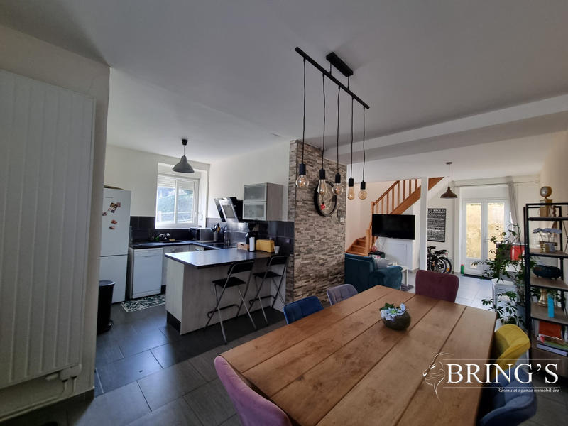 Maison - 136 m² - 6 pièces