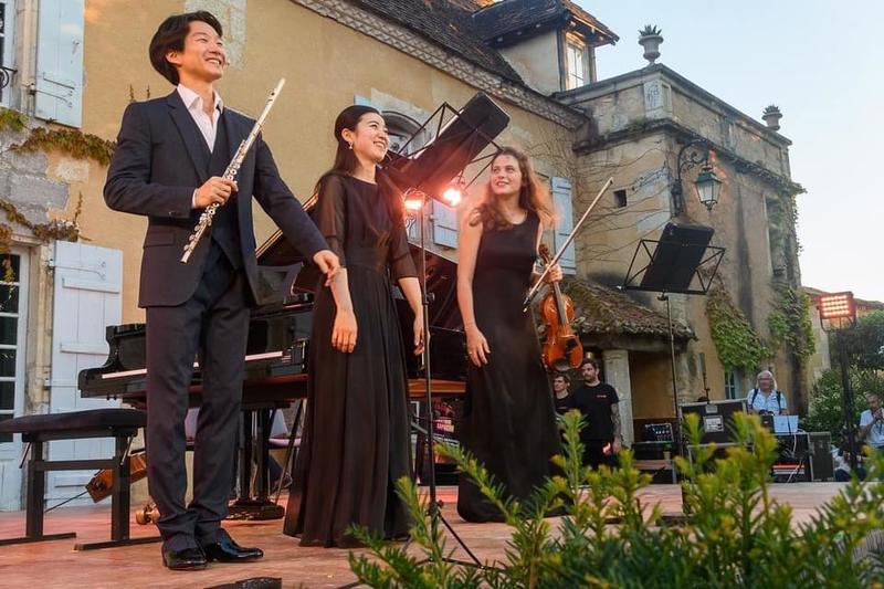 concert de piano, violon et flûte traversière