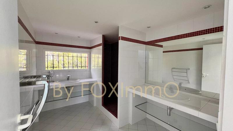 Villa - 230 m² - 7 pièces