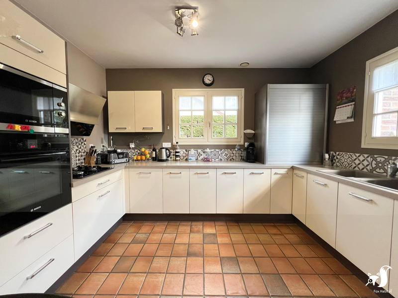 Maison - 140 m² - 9 pièces