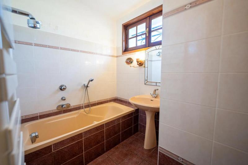 Maison - 176 m² - 7 pièces