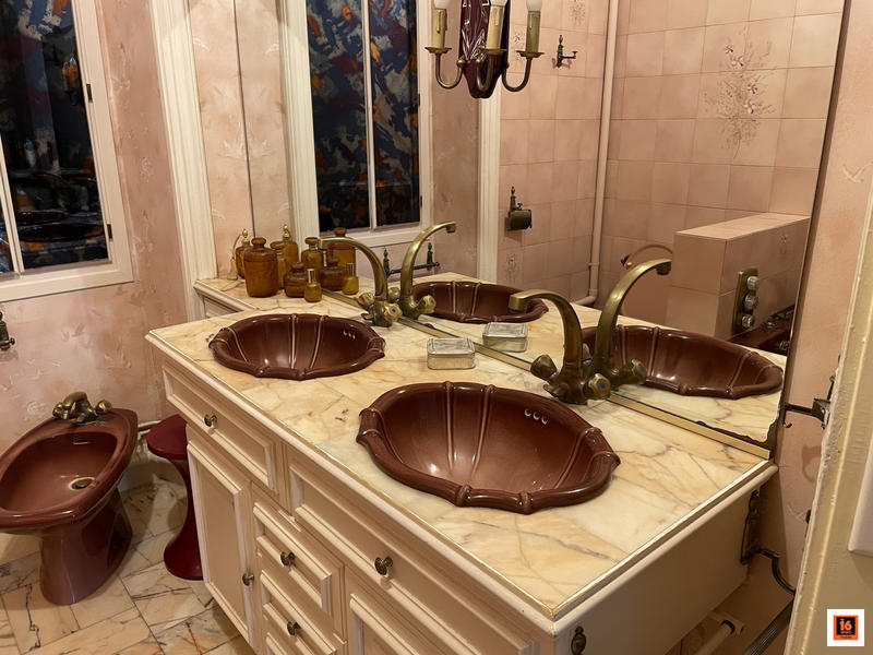 Maison traditionnelle - 242 m² - 6 pièces