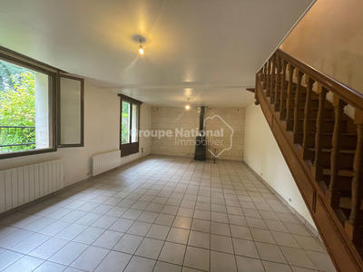 Maison - 222 m² - 9 pièces