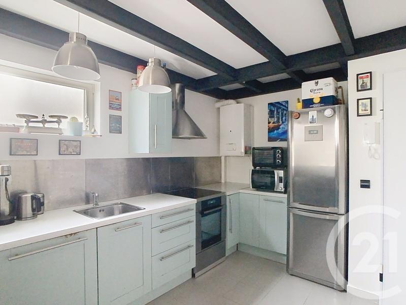 Loft - 85 m² - 5 pièces