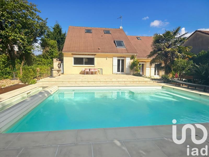 Maison - 209 m² - 8 pièces