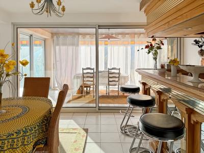 Maison - 263 m² - 6 pièces