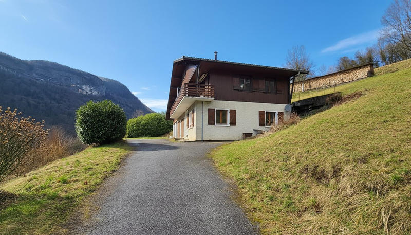 Maison - 267 m² - 7 pièces