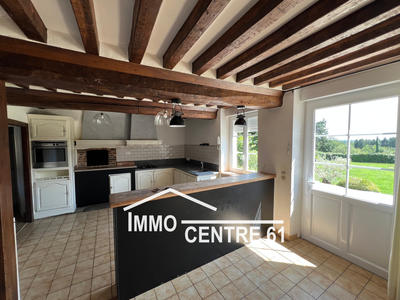 Maison - 218 m² - 8 pièces